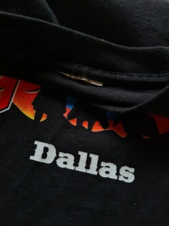 Planet Hollywood True Vintage Dallas Print Tee M-L -Pierre Cardin Geschaft 20210810 183430 1200x1200