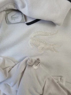 Modernes Lacoste Poloshirt Monochrome Big Croc Weiß XXXL 6 Modernes Lacoste Poloshirt Monochrome Big Croc Weiß XXXL -Pierre Cardin Geschaft 20220308 115756 1200x1200