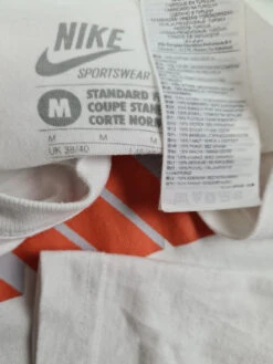 Modernes Nike Shirt Logo Print M -Pierre Cardin Geschaft 20220318 091051 1200x1200