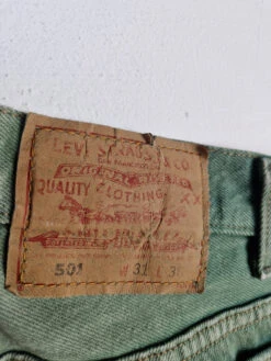 Vintage Levis Jeans 80s Made In USA Faded Grün W31 L36 -Pierre Cardin Geschaft 20221206 155935 1200x1200