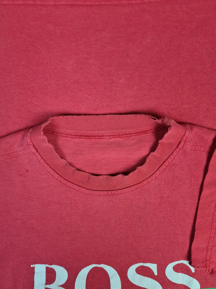 Vintage Hugo Boss Shirt Bootleg America Big Logo Rot M-L 4 Vintage Hugo Boss Shirt Bootleg America Big Logo Rot M-L – Bild 2