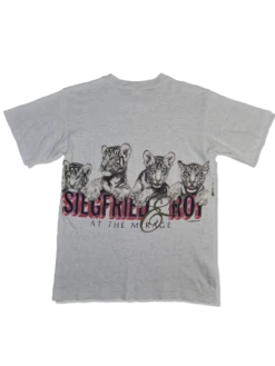 Vintage H.L. Miller Shirt Siegfried & Roy At The Mirage Made In USA Single Stitched Grau M 7 Vintage H.L. Miller Shirt Siegfried & Roy At The Mirage Made In USA Single Stitched Grau M -Pierre Cardin Geschaft 20221228 005719 0 1200x1200